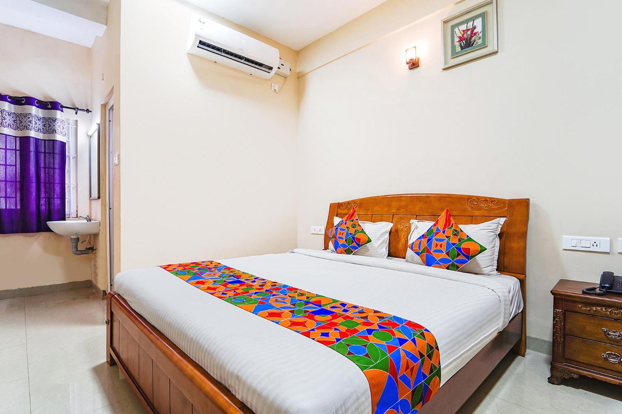 Fabexpress Uv Residency - 700M From Coimbatore International Airport Irugur Luaran gambar