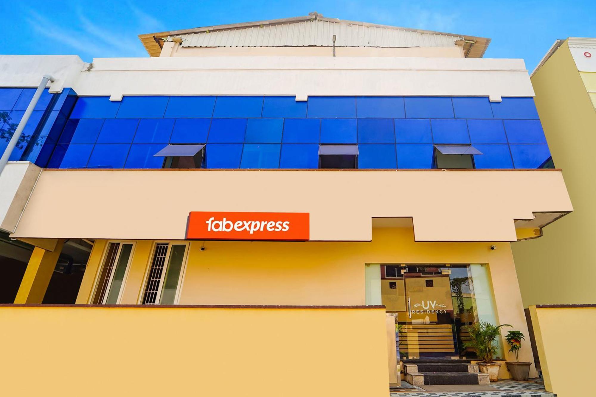 Fabexpress Uv Residency - 700M From Coimbatore International Airport Irugur Luaran gambar